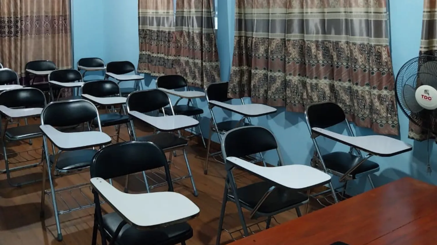 Fasilitas Ruang Kelas 2